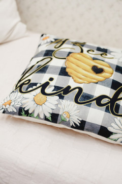 Наволочка декоративная декоративная 2шт рогожка Гном и Цветок