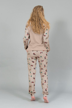 Костюм с брюками и кофтой 144