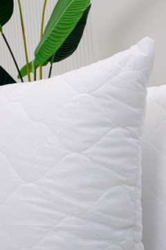 Подушка в стеганом чехле из микрофибры Raposa Home