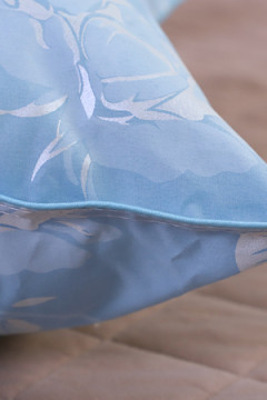 Подушка "Лебяжий пух" тик леб. пух, атл. кант, отстрочка, лента, сумка(Н)