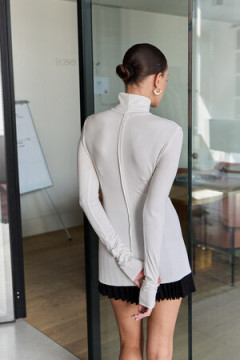 Водолазка облегающая с необработанными швами