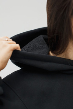 Туника теплая с капюшоном и хлястикамии