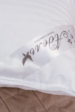 Подушка "Бамбук" страйп-сатин на молнии лебпух+бамбук, стег, лента, сумка(Н)