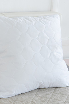 Подушка "Юнибив" бамбук+леб. пух на молнии стеганая м/ф(белая) 550гр, сумка