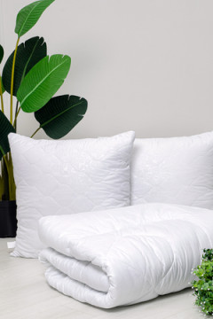 Подушка в стеганом чехле из микрофибры Raposa Home