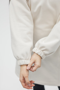 Туника теплая с капюшоном и хлястикамии