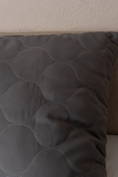 Подушка стеганая файбер м/ф 550гр(пакет)(Н)