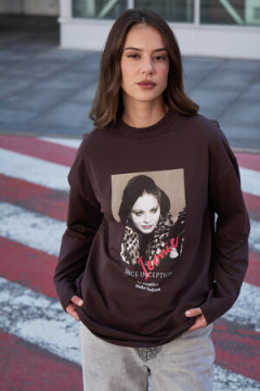 Лонгслив оверсайз с принтом