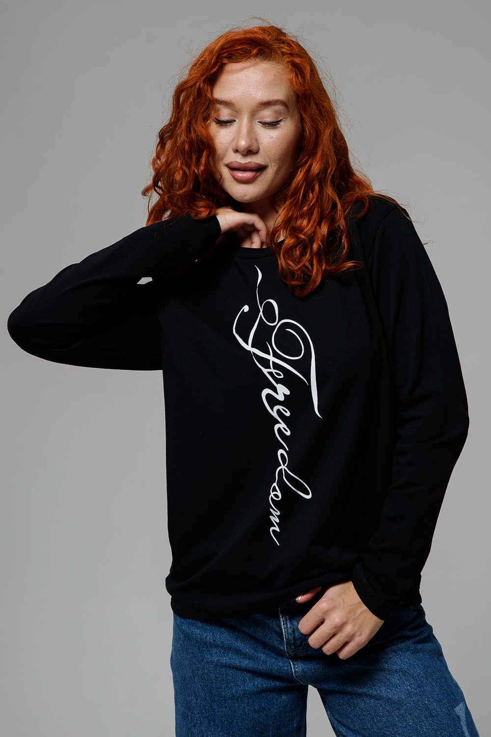 8513/1 Футболка с длинным рукавом женская черный+freedom