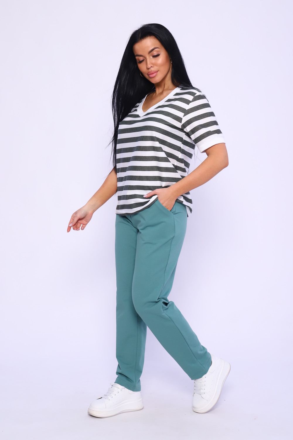 Костюм брючный тройка ткань барби. Спортивный костюм женский футболка и штаны. Летний спортивный костюм женский. Спортивный костюм с шортами. Футболка и шорты женские летние.